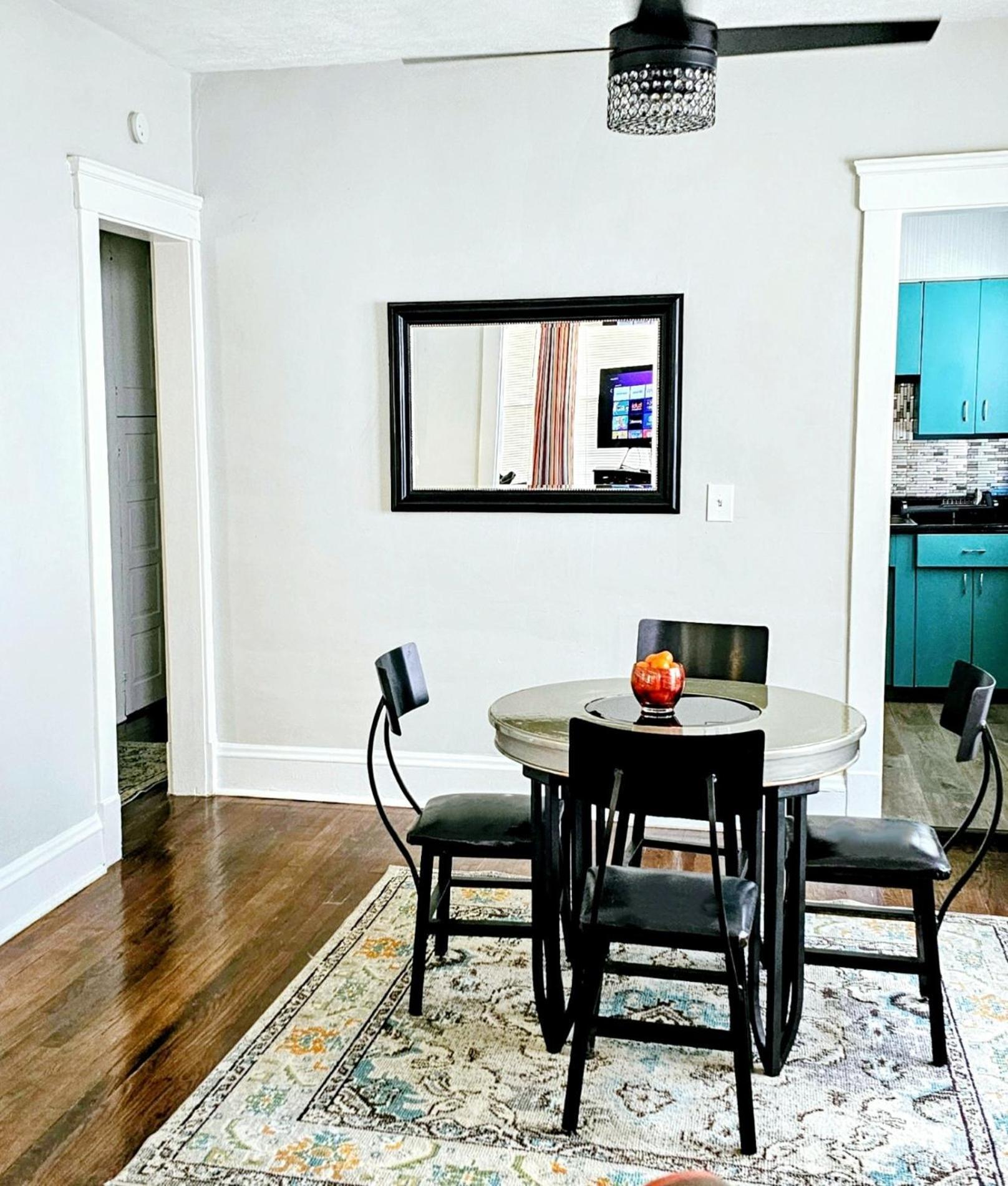 Charming! Near Cle Clinic/Uh/Cwru/Dwntwn W/Porch Vila Cleveland Exterior foto
