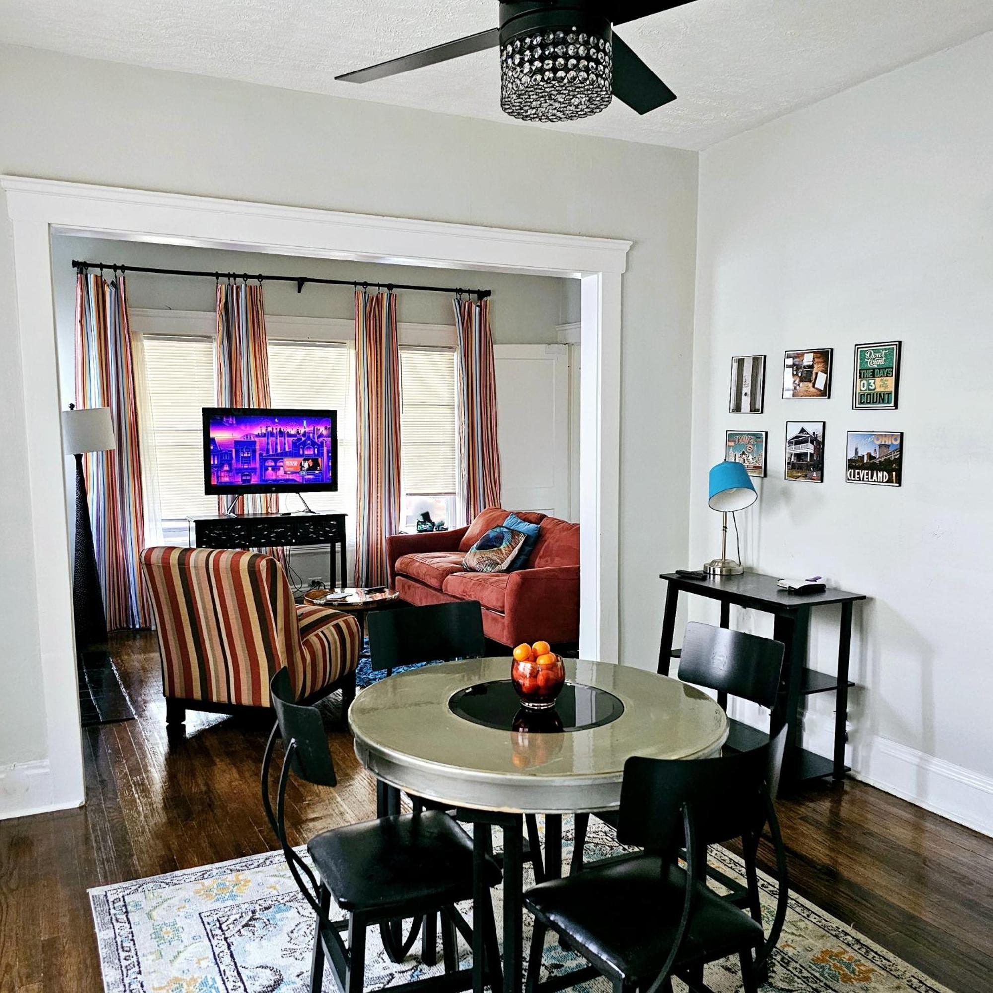 Charming! Near Cle Clinic/Uh/Cwru/Dwntwn W/Porch Vila Cleveland Exterior foto